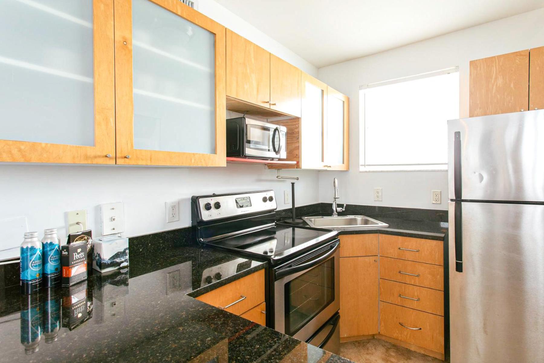 Spacious In The Heart Of South Apartment